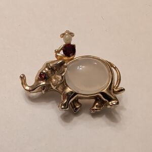 Vintage Elephant Rider Cabachon Brooch